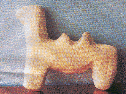 一只石骆驼玩具 (42314 bytes)